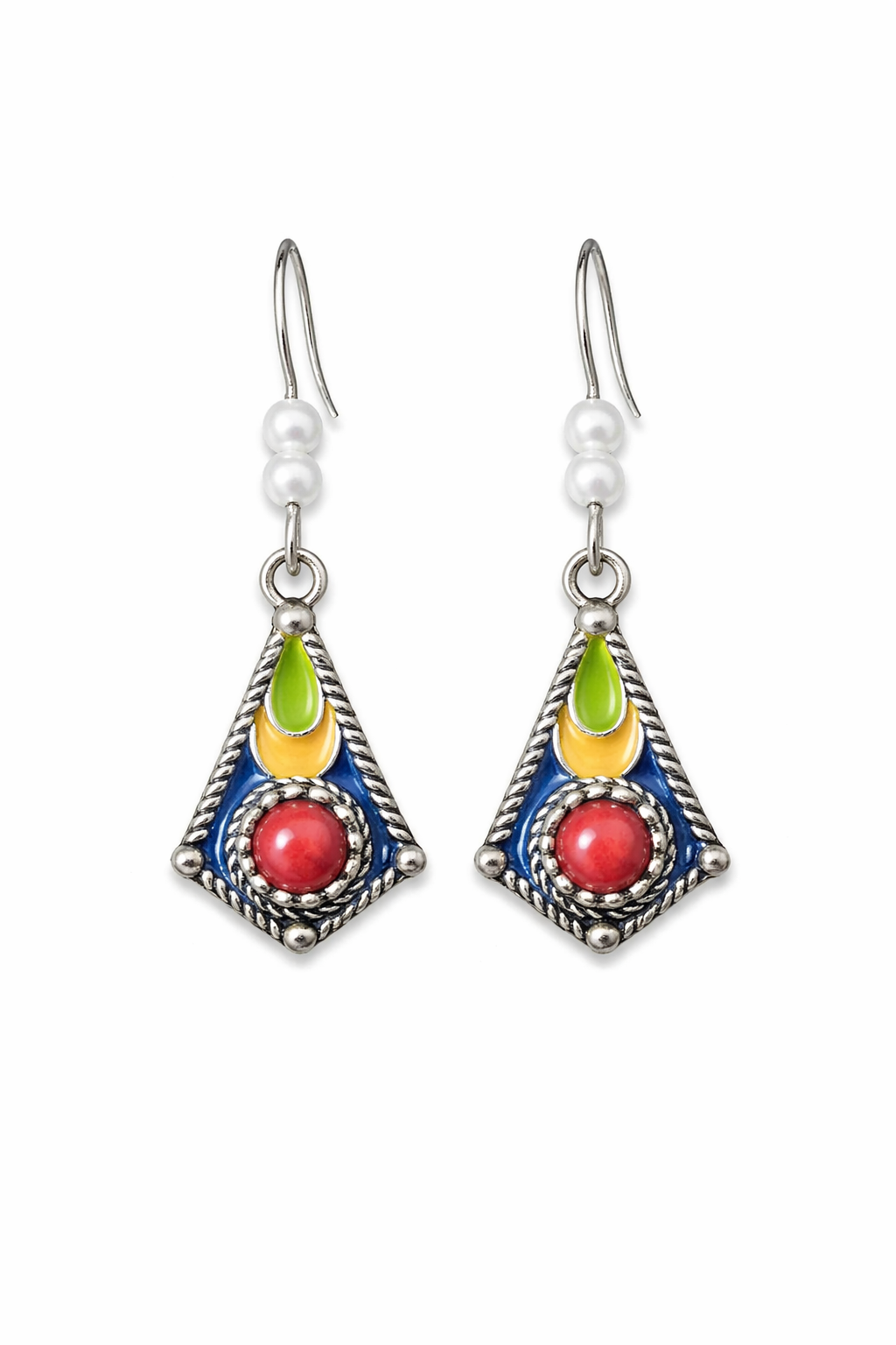 L'émaillage kabyle, l'art des couleurs et des motifs boucles d'oreilles ornées de perles et émail